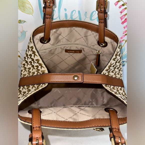 MICHAEL KORS NWT Jet Set Grab Bag Jacquard MK Signature Tote - Picture 6 of 12